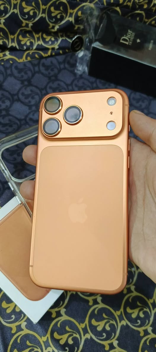 17برو ماكس 256 تك شريحه مثل ما موضح لجهاز بعدة لوك استعمال كلش قليل اخذته قبل 3 اشهر ٢٦٠٠ لوصل موجود انطيك ويا حافظه سلكون اصليه وعدسات ولاسق فول گلاس وراس شحن جبال اصلي ٤٥ واط لسعر نهايته 1850 بدون نقاش مستعجل عله بيعته خبراء لكسر بحلال لعالم ماكو داعي تعلق نعرف شتعلق واتساب فقط ***********
