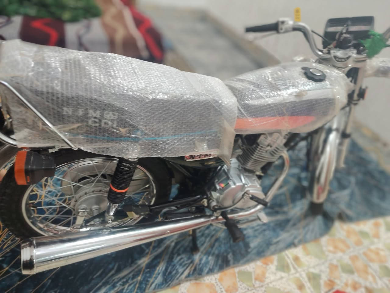 السلام عليكم دراجه للبيع 2027 دراجه حلوه ونظيفه برغم ما ناقصها دراجه  ورق سكنر  مكان حله   بابل شارع 100   ***********. سعره 850 وبي مجال قليل
