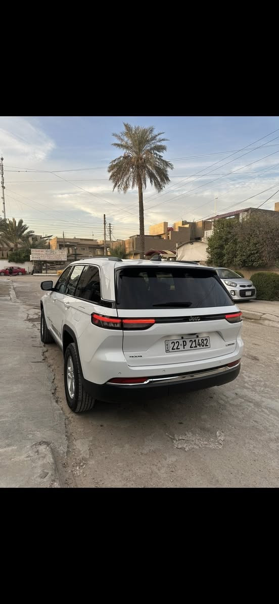 سلام عليكم 
جيب كراند شيروكي 23  خمسه راكب 
مواصفات لاريدو دخول جديد
ممشى السيارة 50 الف 
رقم اربيل 
صور الضرر مرفقه تبديل جاملغ وبنيد وبيها مكانين pdr 
***********
