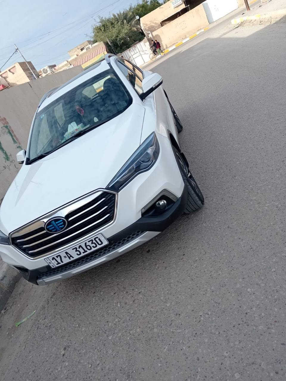 بيع مستعجل سياره فاو X80 موديل 2018
.سعة المحرك 1800تيربو 
.مواصفات سيارة
.شاشة كبيرة 
.كاميره خلفية 
.حساسات
.سقف بانوراما 
.تشغيل بصمة 👍🏻
.ويل كروم 👉
.اضويه LED
.كراسي جلد
.كراسي كهرباء 
.هاند بريك كهرباء 
.اشاير مري +اشارة ترحيب +مري شفط
.كيرسبورت رياضي 6نمر +دبل صالنصة 
حساسات خلفي وامامي + رادار +السيارة فول 1/1
سيارة حره بأسمي مشروع وطني تحويل ثاني يوم 
مكان السيارة بصرة قضاء المدينة 
السعر 115 وييه مجال  الشراي يتصل ويدلل 
رقم الهاتف ***********
متواجد واتساب واتصال ع خط
