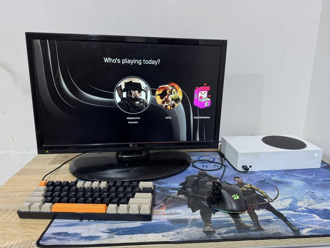 رمضان كريم 

اكس بوكس سيريس اس للبيع 

لوك ستيكر الجهاز نظافة ١٠٠٪؜ وما مفتوح 
الجهاز استخدام شخصي وآخر فترة تصفح فقط 

ذاكرة نص تيرا 512GB 

كل الملحقات الأصلية موجودة + الكارتون 
وماوس وكيبورد من ريد دراغون 
وشاشة LG 1080p 60fps عادية 
وسماعات احترافية 
+ جوستيك T7 احترافية من كيم سير 

يجي وياه حساب متروس العاب يبقى وياك شهرين

الجهاز تفحصه بيدك قبل لا تاخذه 

سبب البيع ما متفرغ 

مكاني الناصرية مركز 

ومتوفر توصيل

السعر ٤٥٠ الف


**إذا كنت صاحب هذا الإعلان وتريد حذفه لأي سبب، رجاءا أرسل رسالة إلى الدعم الفني**