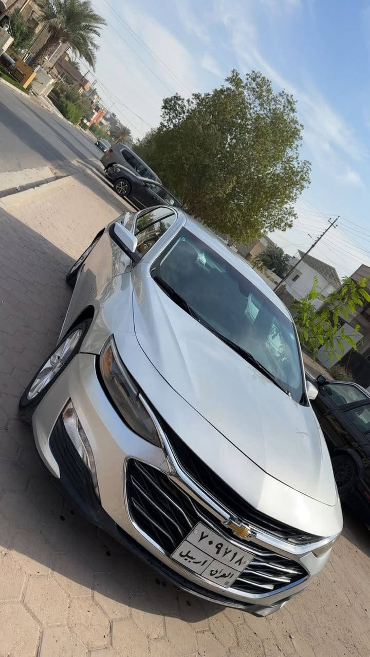 شوفرليت ماليبو 2020 LT
وارد امريكي مرقم اربيل ماشيه 58 mil
مواصفات فول عده الفتحه 
بصمه صندوق ابواب 
كشن كهرباء 
تشغيل عن بعد 
شاشه كار بلاي 
كشنات تدفئه 
قطعتين تبريد وبقيه المواصفات 
السعر. 105 وبي مجال 
مكان السياره بغداد حي الجامعه
تواصل ***********
