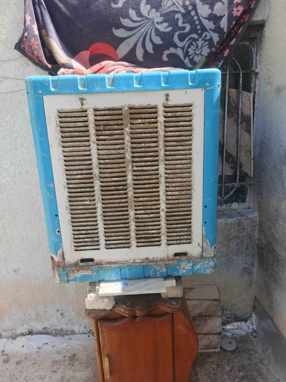 للبيع اب125///مبرده حديد غلاافهه نضيف وما بيهه اي خخياسات وماطور جديد كامله من كلشي بس حط ماي وشغل  ما ناقصهه شي مكاني شطره شارع الكص. الخاص مفتوح وهاذه رقمي***********

