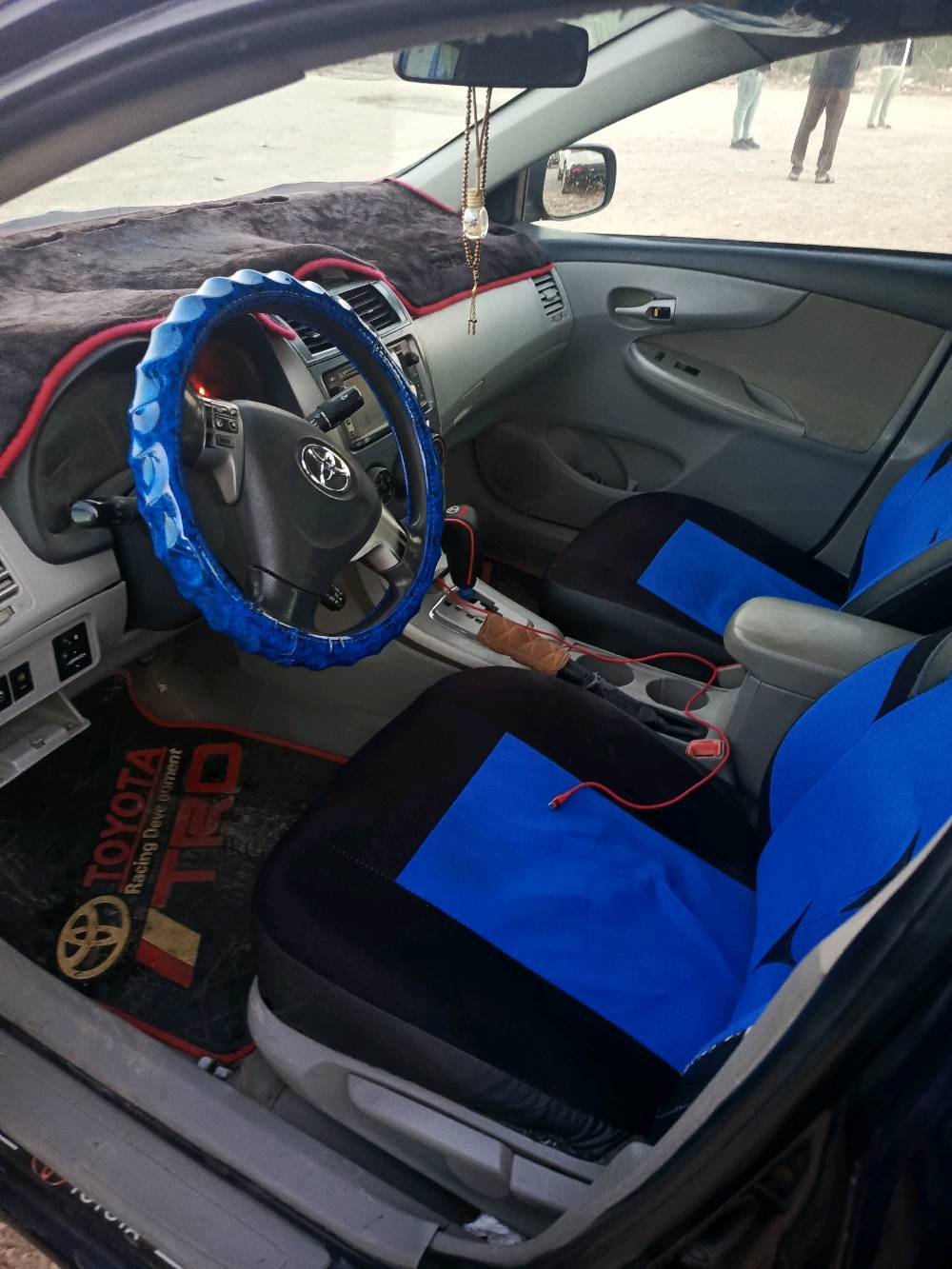 كورلا ١٣ وارد امريكي لون حبري بيها قطعة البنيد فقط رقم بغداد باسمي كير محرك كفالة باقي التفاصيل رقم الهاتف *********** مكان سيارة ديالى المقدادية السعر ١١٣وبيها مجال