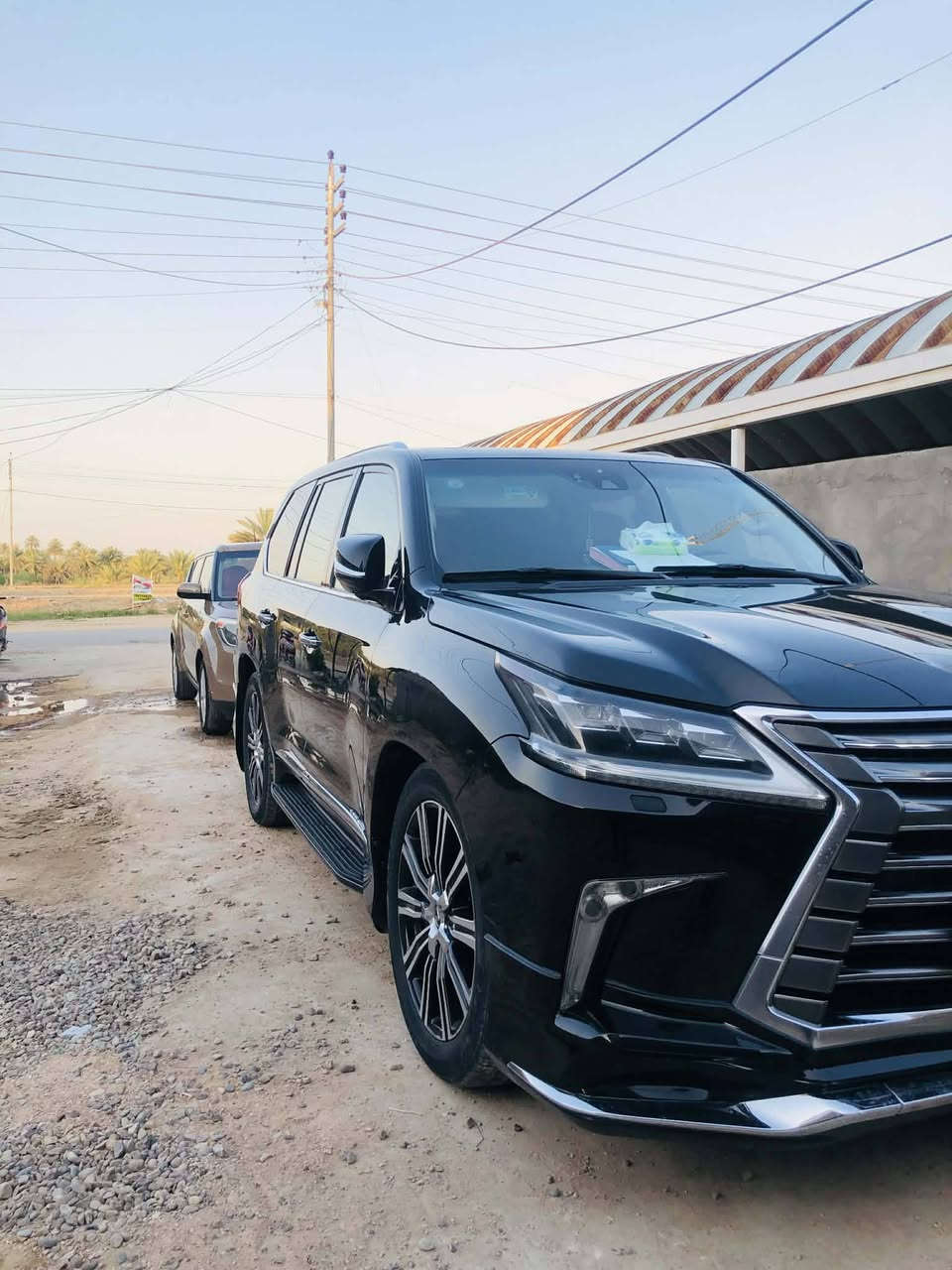 السلام عليكم لكزس ٢٠١٧ lxسوبر سبورت فول مواصفات رقم بغداد مميز كفاله عامه ماشيه ١٤٣ مكاني كربلاء *********** السعر ٦١٠

