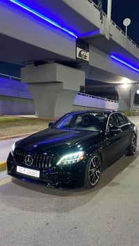 مارسدس c300 الموديل:2019 ماشيه 41 mi فول موصفات  كشنات خزن  بصمه  فتحه...