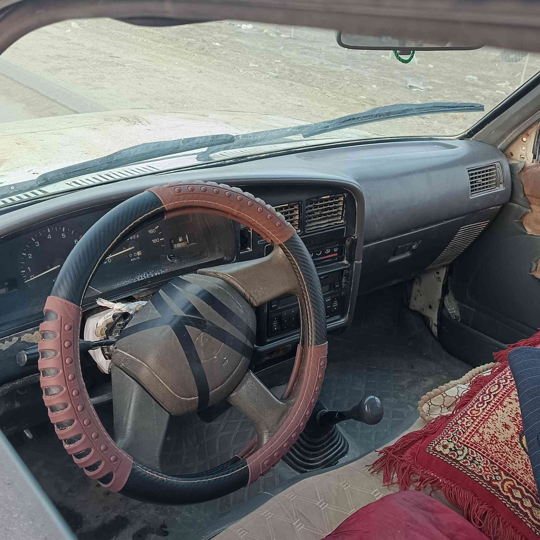 السلام عليكم سياره تيوته مديل 93 رقم مثنى إنكليزي سنويه ل 31 مكفوله من الحادث مكينه ثري واي حداديه تخم تاير و كير اكسن السعر ب 40 وبيها مجال العنوان السماوه الرقم الهاتف ***********
