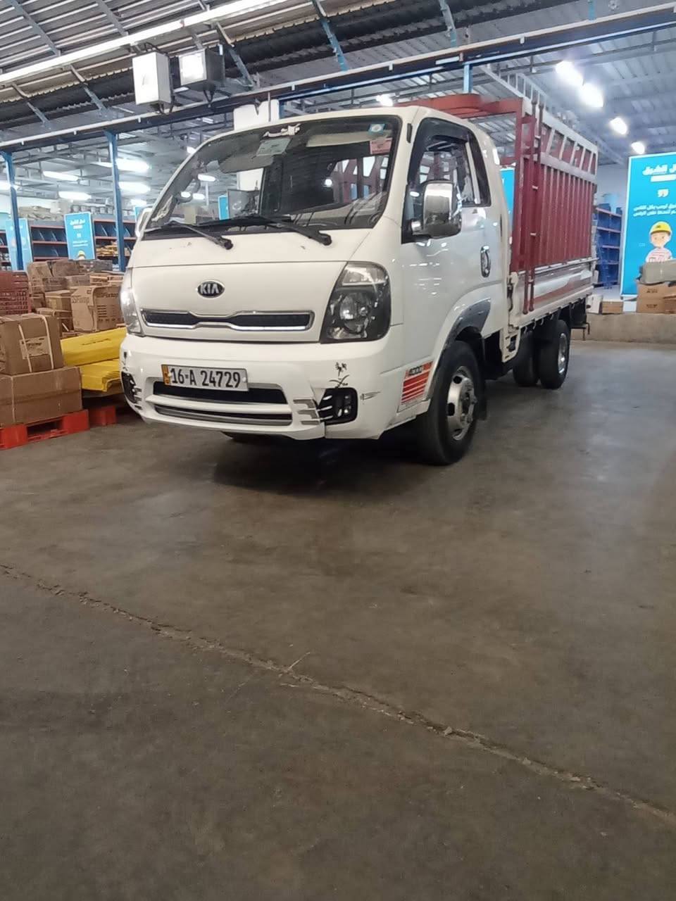 السلام عليكم سياره كيه فحل 2018 سنويه ل30 رقم دولي بسمي قادسيه اكسن جديد توني شاده زوج تأير امامي جديد رقم التلفون *********** السعر 140 وبيه مجال قليل مكاني دوانيه شاميه
