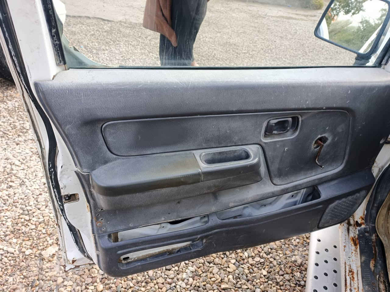 نيسان ٢٠٠٢ ادوات بدون كص شاصي
البيع بسعر مناسب ١٦ ورقه 
مكانه الدوايه حداديه جديده كير اكسن كفاله 
مكينه بس لاستيك ولف 
***********
