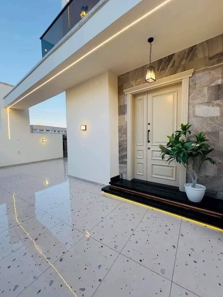 صباغ درجه اولى
اصباغ ديكور سقوف ثانويه انواع الصباغ

والديكور وتصليح الرطوبه 
بغداد ***********
