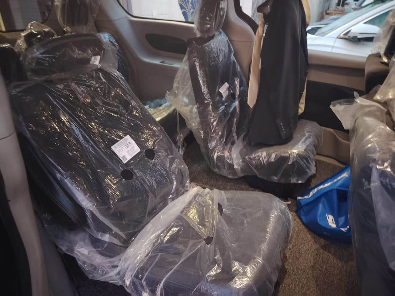 2C4RC1CG3KR533420
‭ ‭***********‬
الشعر 150بيه مجال 

باسفكا فيوجر وارد موديل 2018

حادث جامل تبديل وباب سلايت بدون دواخل اصليات مدلات 
حجم محرك 3600 محرك V6 

بصمة تشغيل 

شاشة وكامرة دوارة

ثلاث قطع تبريد تحكم مركزي

7 راكب 

تشغيل عن بعد

رادار 

سيارة ماشه 100قابله لزياده 

تخم تاير جديد 

رقم بغداد بسمي

‭***********‬

مكان السيارة - نجف
