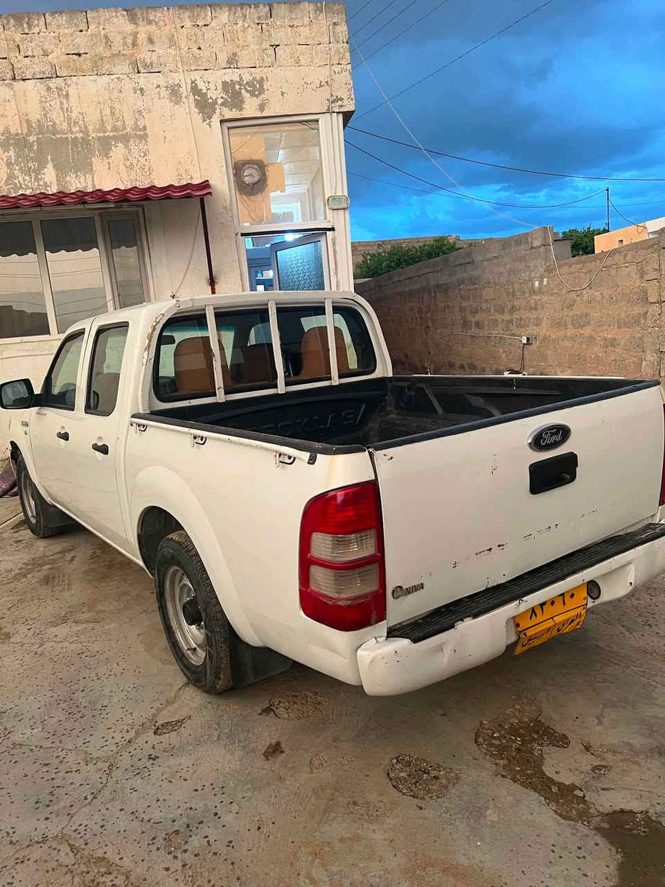 پیکەب فۆرد مۆدیل ٢٠٠٩:سەیارەکی خاوێن بێ سبوخ تەبرید و مەکینە بێ مشکیلە سەیارەیەکی تا بڵێی خاوێنە بێ کێشەیە بۆ زانینی سعر پەیوەندی بەم ژمارە تەلەفۆنە بکە:*********** أربيل, العراق

