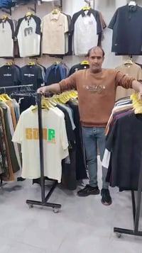 الديوانية • شارع الوكفه • ملابس