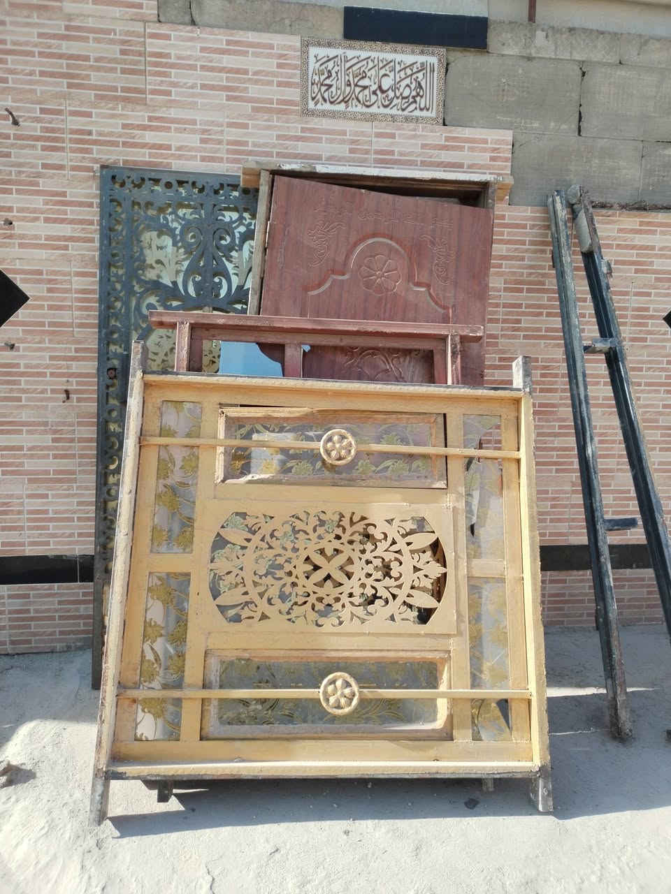 للبيع شبابيك نضيفات حديد عدد ٣ زايد باب خشب 1 نضيف زايد باب خديد 1نضيف السعر ٢٠٠


**إذا كنت صاحب هذا الإعلان وتريد حذفه لأي سبب، رجاءا أرسل رسالة إلى الدعم الفني**