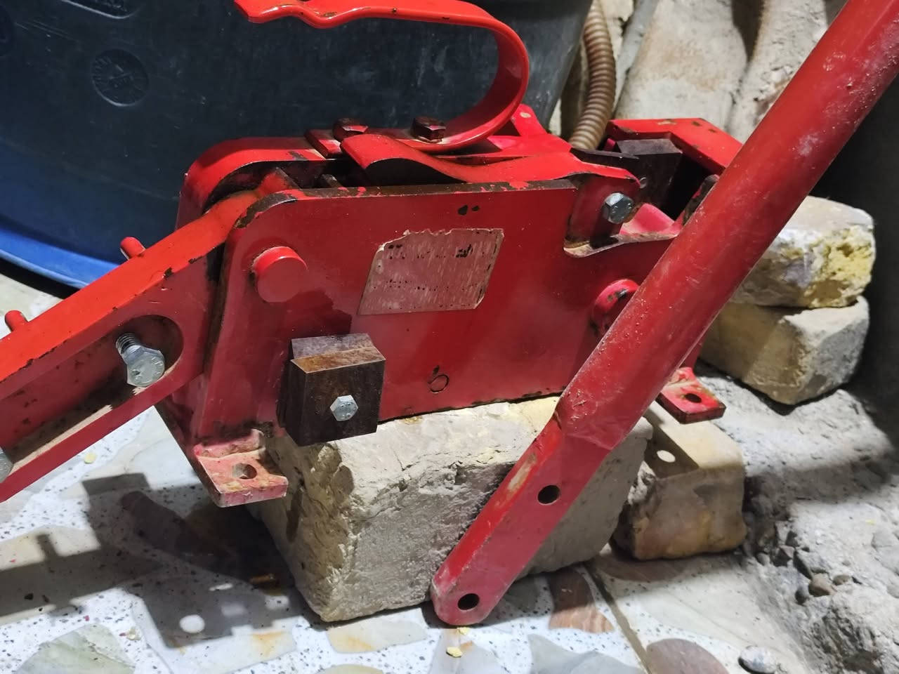 مقص جديد ما مشتغل للبيع السعر 130 قفل المكان بابل هاتف ***********
