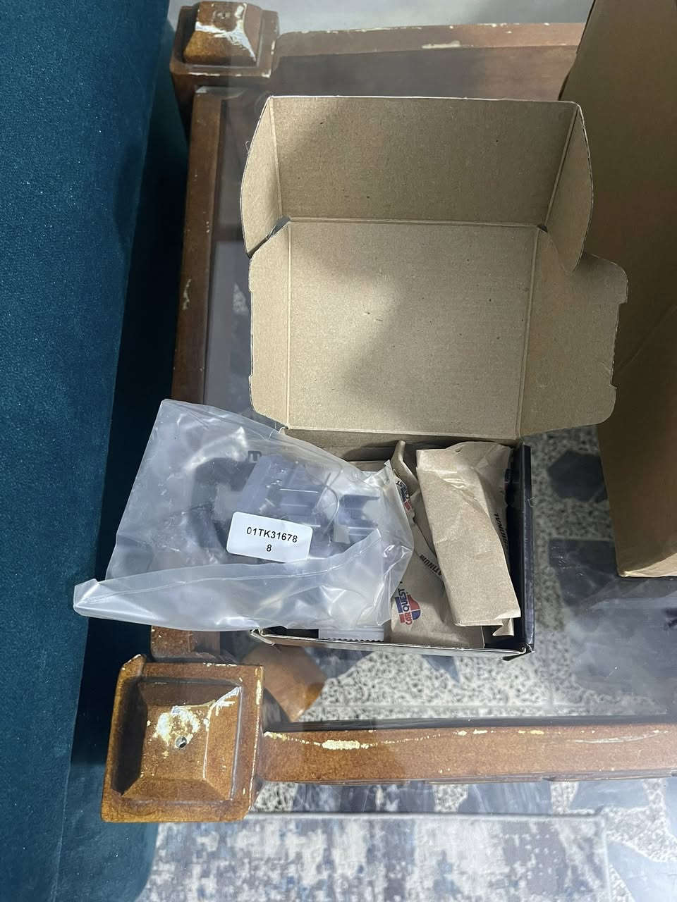 1. النوع الأول: Carquest Professional Platinum (PXD2098H)
هذه الفحمات مخصصة للمحور الخلفي وتناسب السيارات التالية:

• كيا سبورتج (Kia Sportage): موديلات 2017 - 2022.

• هيونداي توسان (Hyundai Tucson): موديلات 2018 - 2021.

• كيا كادينزا (Kia Cadenza): موديلات 2017 - 2020.

• هيونداي نكسو (Hyundai Nexo): موديلات 2019 - 2025 ، السعر 25 ألف ، للاستفسار  ***********
