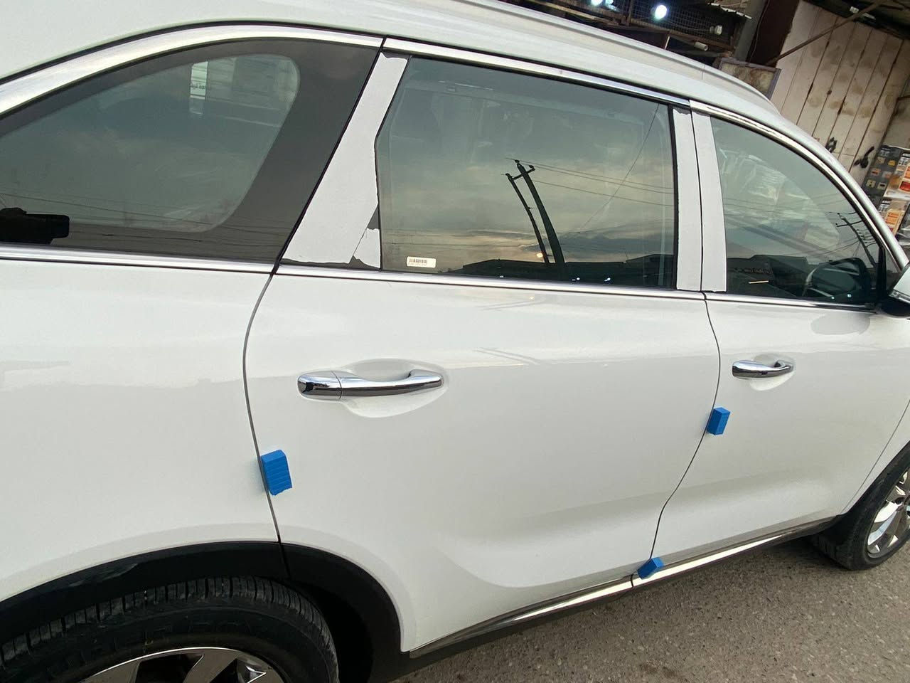 سلام عليكم  
سياره سورنتو خليجي 20 البيع مكفوله كفاله عامه 
7 راكب ماشيه 94 
للستفسار ***********
