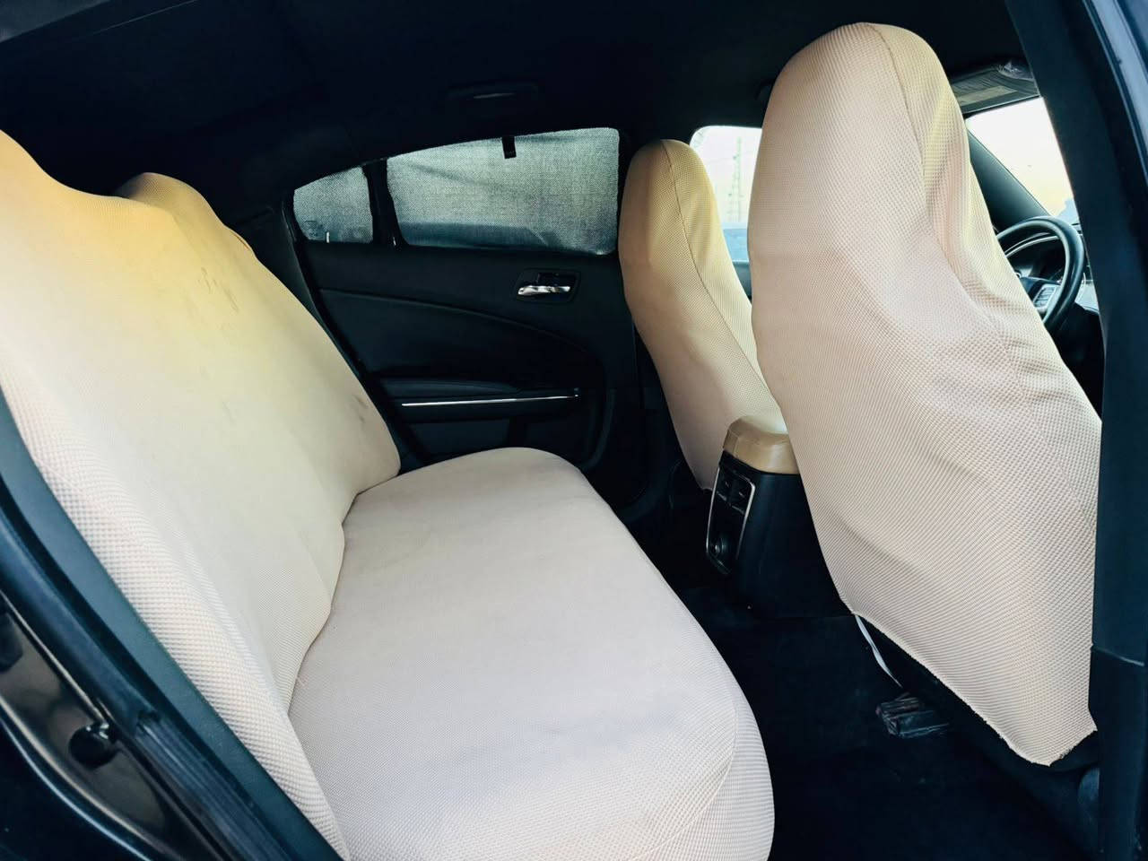 السلام عليكم
للبيع جارجر ٢٠١٣ رقم بغداد هزه سنويه جديده بسمي

جاهزه من كل شي تبديل جاملغ و رشات صبغ فقط بدون عابر مكينه حداديه شرط

ب ١٣٦ وبيها مجال *********** مكانها بالسماوه معرض اثير مجيد الجياشي
