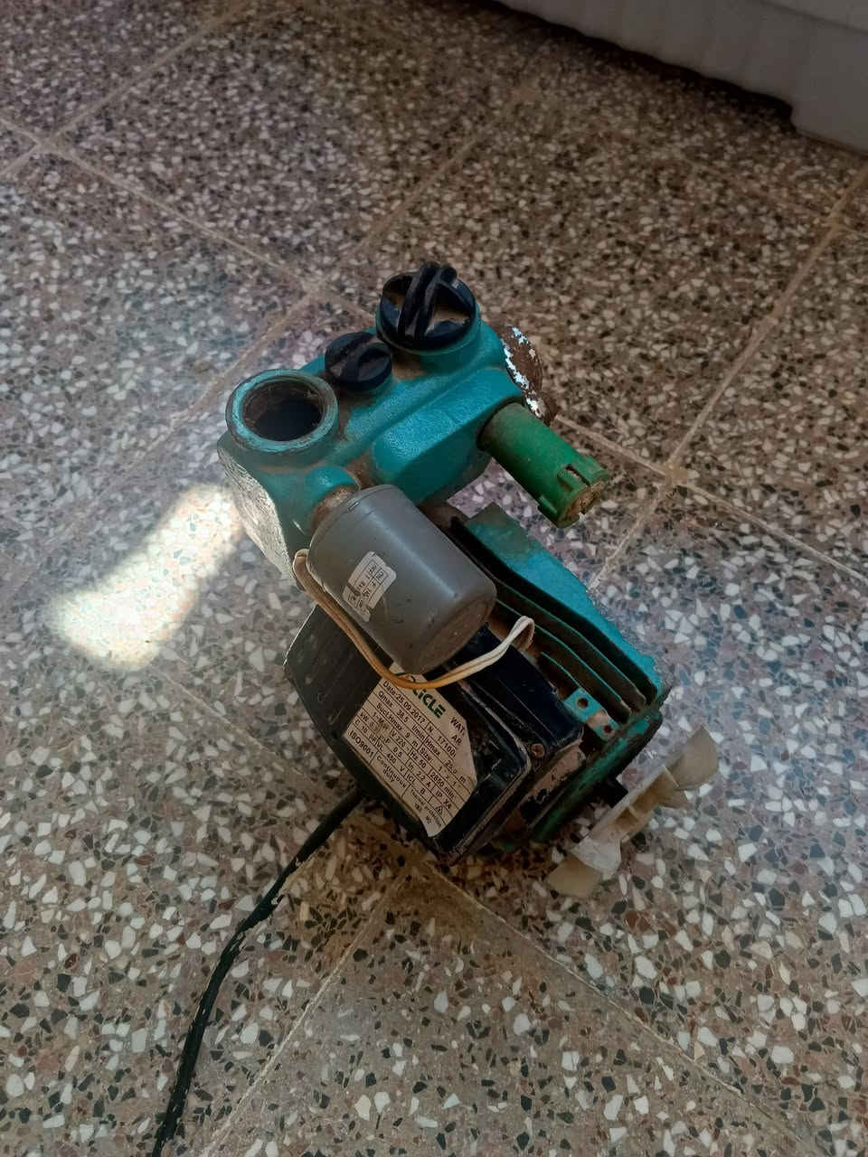 للبيع الواحد 25 ***********
