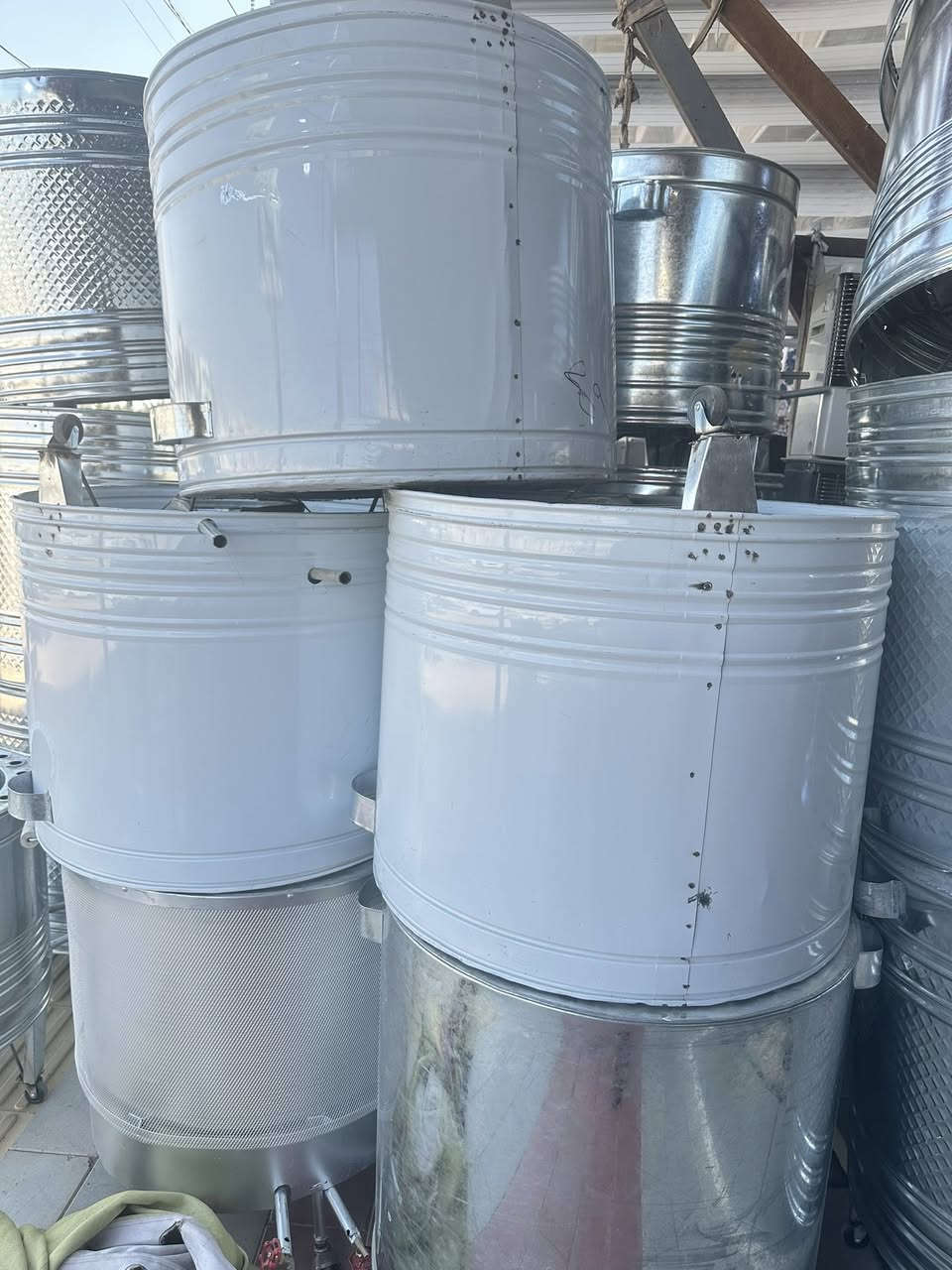 🥀مجمع اكرم النصراوي🥀
متوفر جميع انوع. التنانير بمختلف القياسات
تنور عراقي تزكام  ثقيل لاصلي
حجم كبير. بليت ابيض (65,000)
حجم كبير ستيل ثقيل(60,000)
تنور عراقي طوك وسط(45,000)
تنور عراقي صغير (35,000)
فرن السجاد طابقين (48,000)
تنور ايراني وسط (55,000)
تنور ايراني كبير (65000)
تنور كهربائي دبل هيتر تركي
تنور كهربائي فافون 
متوفر خدمه توصيل. 🚚 
***********
