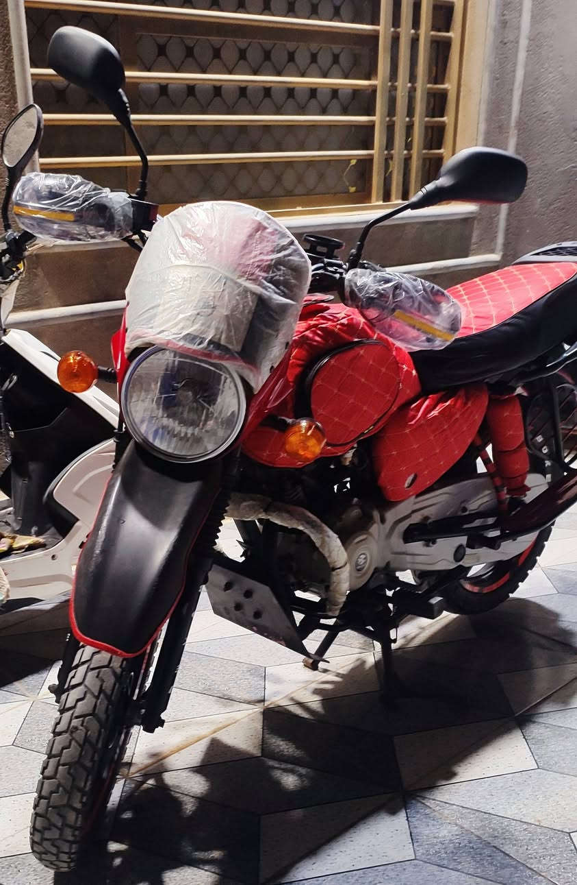 سلام عليكم مكلف ب نشر للبيع بوكسر موديل 2021 رقم وسنوية 2030 كلشي شغال بلادي
مجفته وكاله رقم الهاتف ***********
