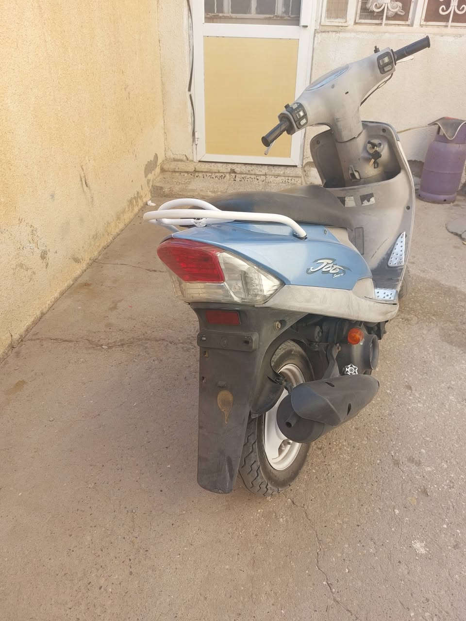 ماكس منغولي للبيع
كامله شرط برغي ممفتوح 
راسلني واتساب ***********
