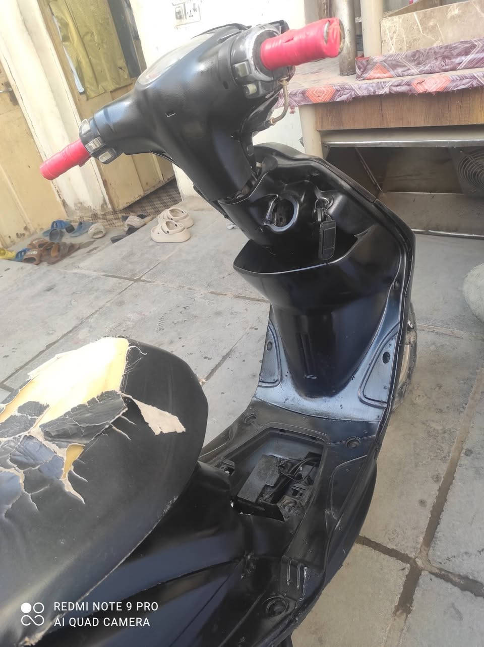 دراجه ماكس مصبوغه اسود السعر 350 وبيها مجال محافظه ديوانيه قرب فلكه علماء ***********
