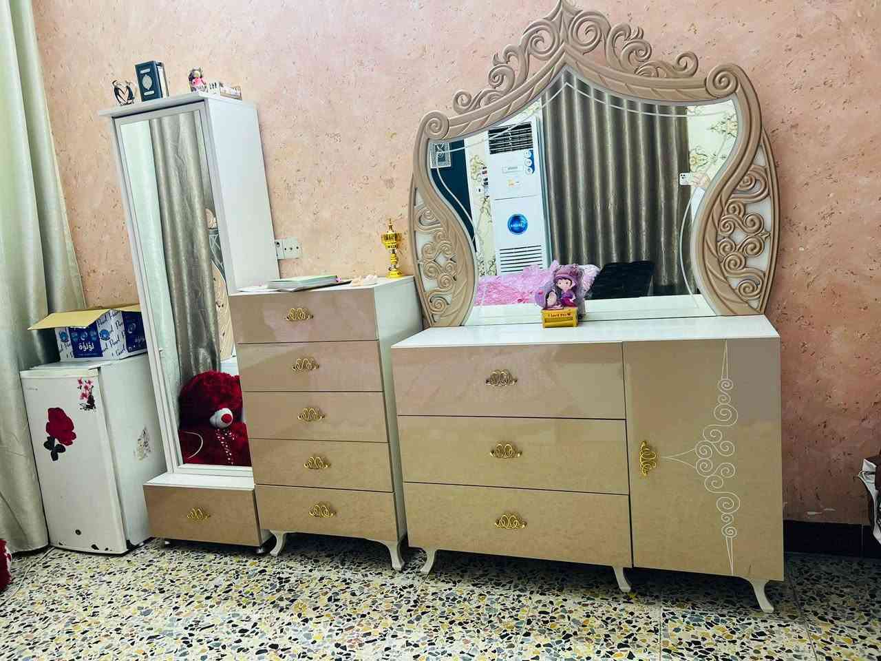 السلام عليكم غرفة تركية كلش نضيفة ٨ قطع  مامفتوحة ولامرة


**إذا كنت صاحب هذا الإعلان وتريد حذفه لأي سبب، رجاءا أرسل رسالة إلى الدعم الفني**