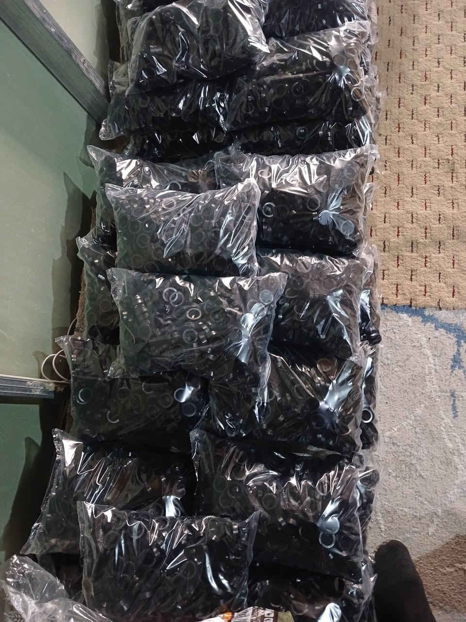 عندي معمل واشر اصطوانات للبيع جمله محتاج وكيل بغداد  *********** واتس
