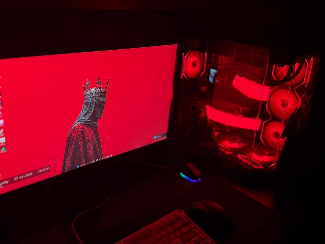 بيسي للبيع السعر بل خاص واتساب ***********
المواصفات ا
كارت الشاشه CPU
RTX 4060:8GB
GALAAX
CASE
POLLUX-4FAN
RAM
8X2 3200MHZ
COOLER
STOKE RGB
MOTHERBOARD
B450M
ASUS M-K
POWER SUPPLY
550W
THERMALRIGHT
PROCESSOR
RYZEN 5500-R5
STOARGE SAD 1 TB M.2

مواصفات الشاشه 👇
الشاشه حجم 27 أسلم 
الشاشه 2K
180 فريم 
سرعه الستجابه 0.5 ملي سكن
