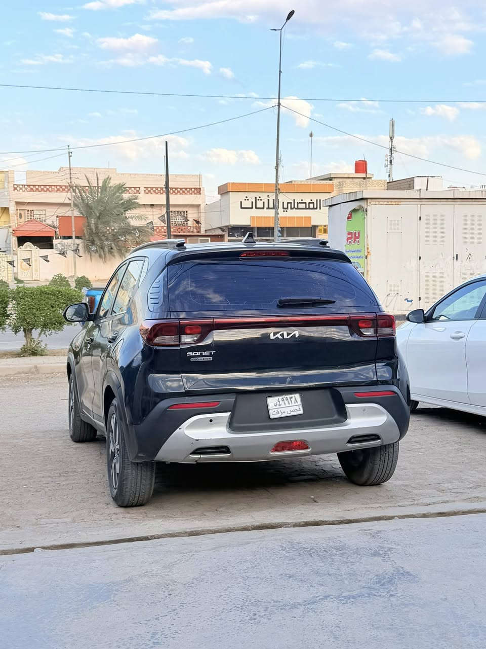 السلام عليكم 
كيا سونيت 2023 
خليجي  بدون حادث بيه صبغ 4 قطع فقط 
حره بدون رقم تترقم جميع الماحافظات 
مكانه السماوه 
السعر 125 
***********
