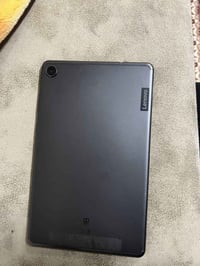 ايبادات 2للبيع ذاكره16 ثنينهن نضيفات مستخدم شي قليل السعر ثنينهن140بيه...