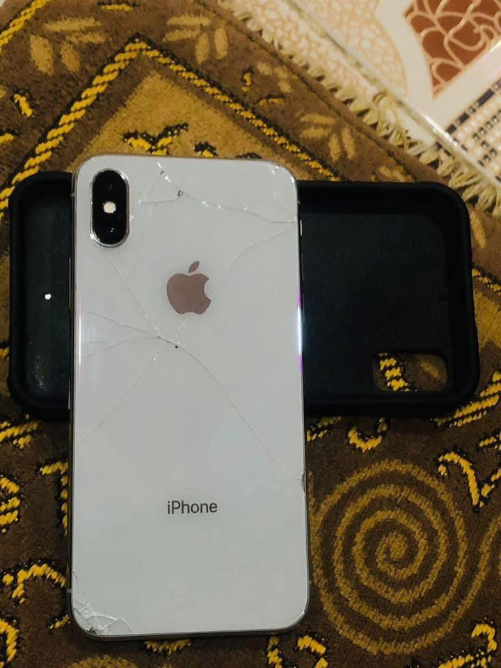 ايفون اكس عادي
فقط ظهر مكسور

بطاريه100

ذاكره 256 
سعرهه 150 وبي مجال قليل


**إذا كنت صاحب هذا الإعلان وتريد حذفه لأي سبب، رجاءا أرسل رسالة إلى الدعم الفني**