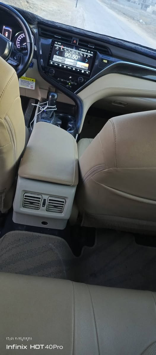 كامري خليجي موديل 2022 كير محرك بطاريه شرط ضرر جاملغ خلفي تبديل باب سائق والخلفي صبغ  عام رقم بغداد للبيع او المراوس ***********
