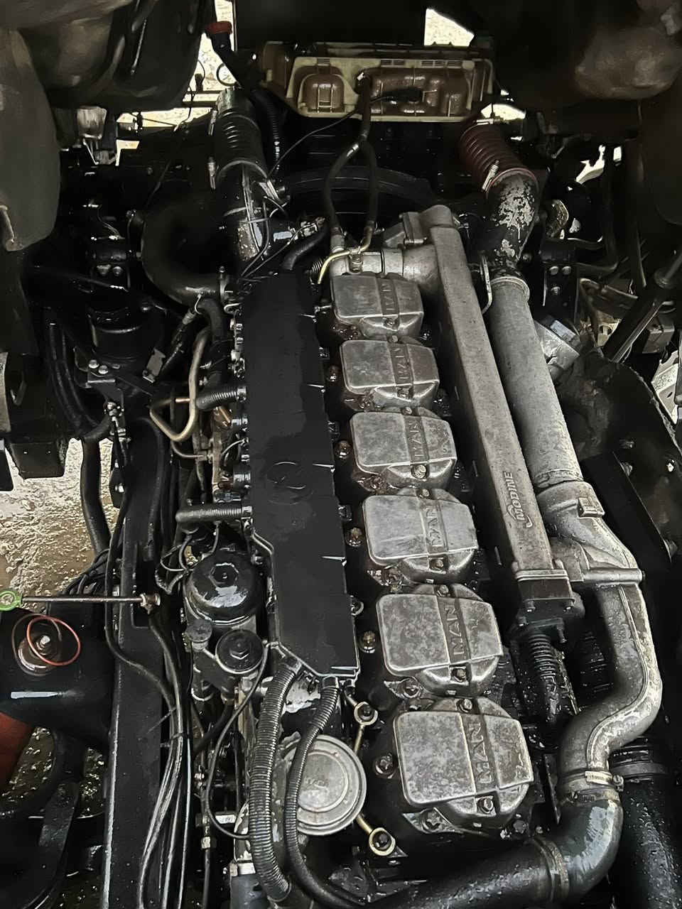 سبب الوعود الكاذبه مان للبيع موديل 2004 رقم ديالى مشروع وطني مكينه 410 بم ونوزل كير عادي مربوطه فلات ثلاث محاور مع عربانه
المانيه مزوجاتصال***********
