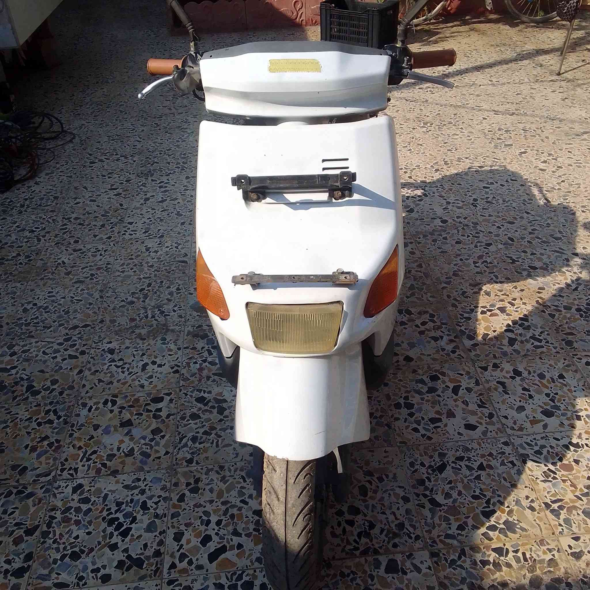 سلام عليكم دراجة للبيع مكان ديالى الهاتف ***********
