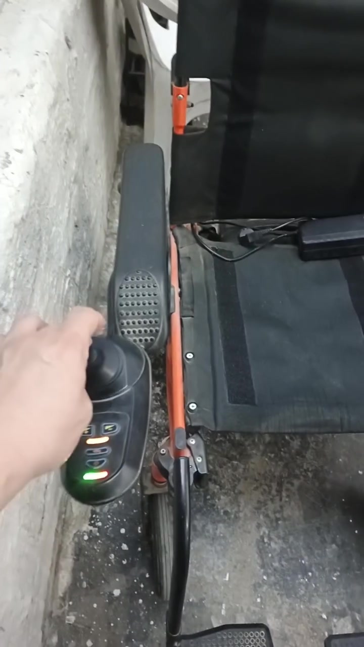 عربانه اخت جديد استعمال قليل ماخذه ب700اريده 350


**إذا كنت صاحب هذا الإعلان وتريد حذفه لأي سبب، رجاءا أرسل رسالة إلى الدعم الفني**