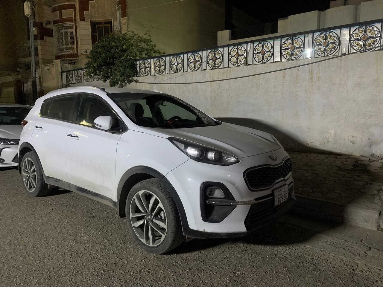 السلام عليكم، سيارة سيورتج موديل 21 خليجي رقمها بغداد بأسمي السياره ماشيه 59 الف وسونارها مرفق ويا الصور سعرها ب213 وبيها مجال مكانها الكوت مركز المدينة ***********
