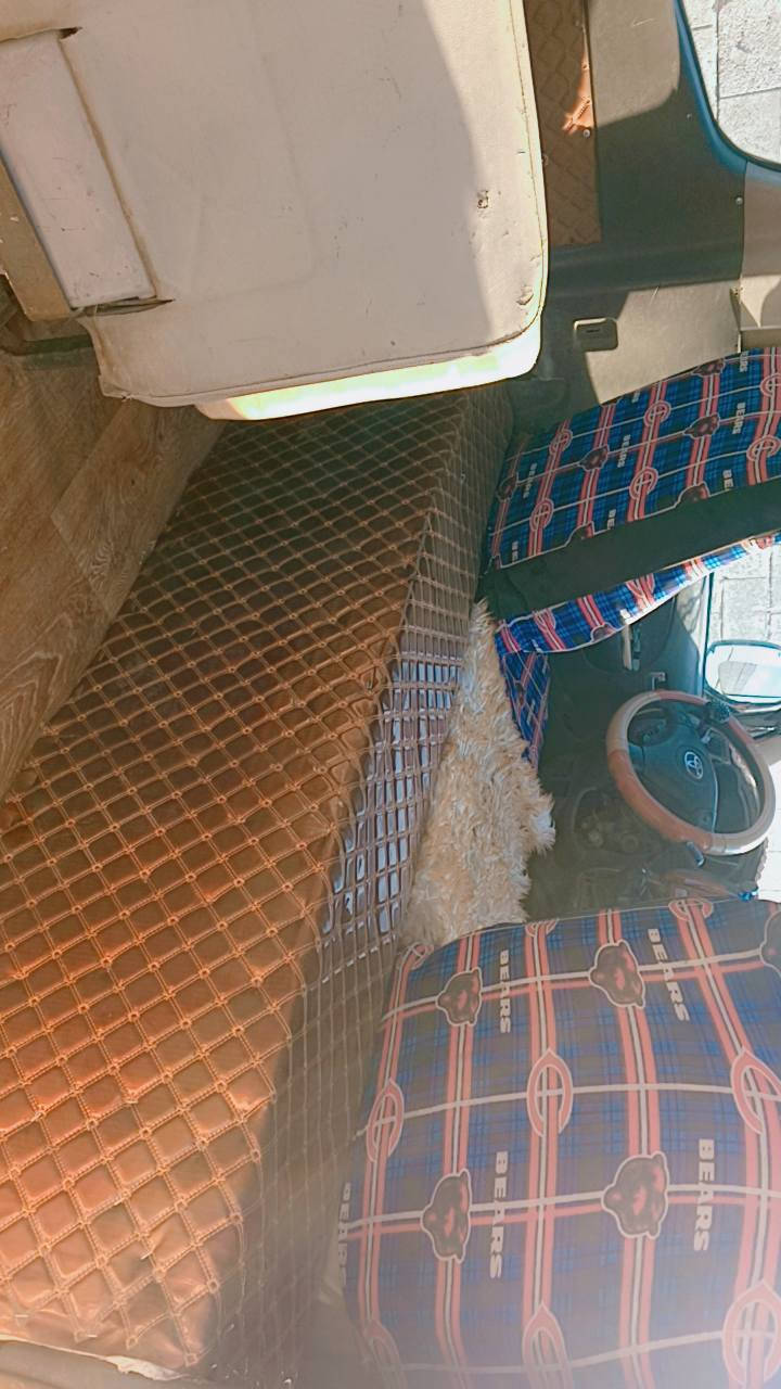 سلام عليكم شيري مديل 12مصفره هيه وضريبه  بسمي سياره رقم انكليزي مصبوغه جمليه وسياره ج
