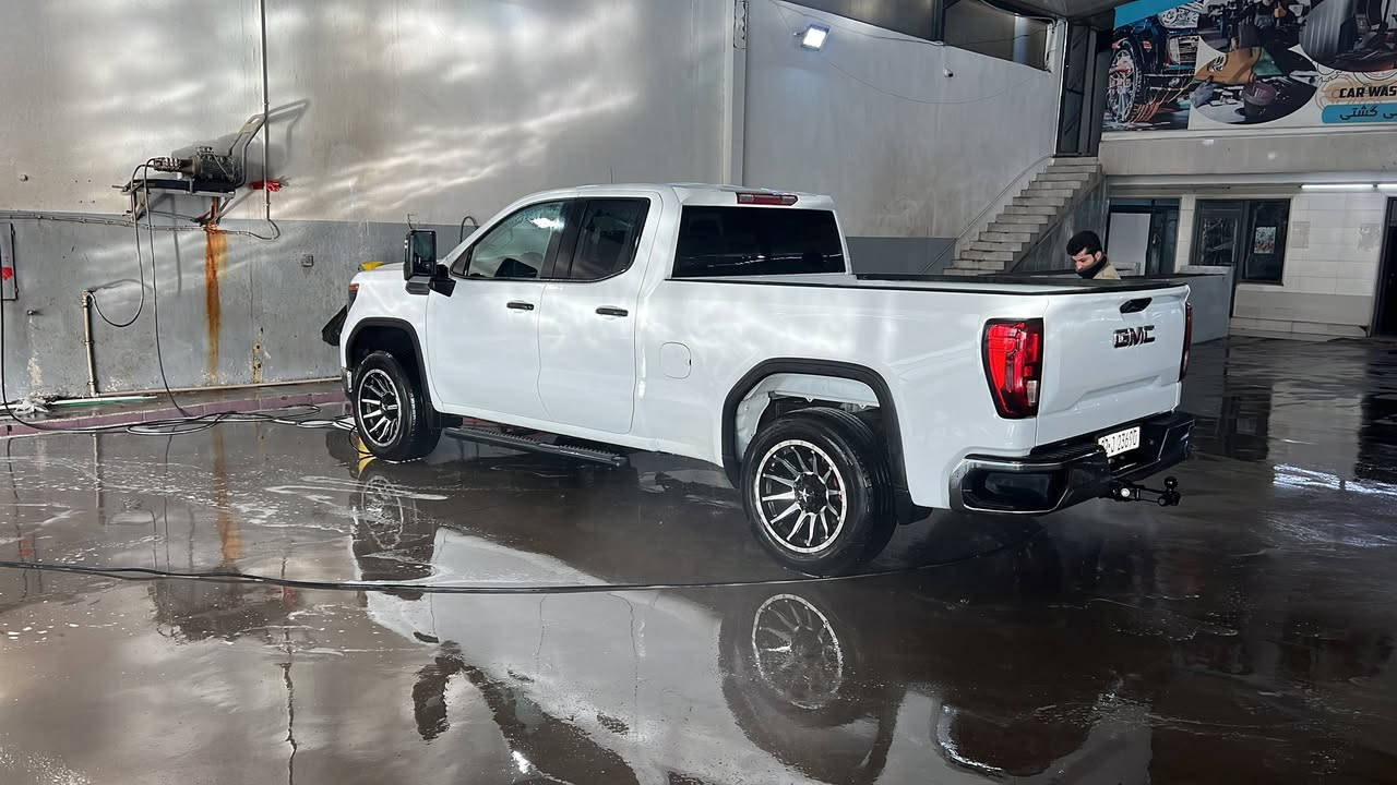 سيره. 2023. كلين
4 سلندر تون تيربو فور ويل 
مكانه اربيل 

اي ستفسار. ***********
