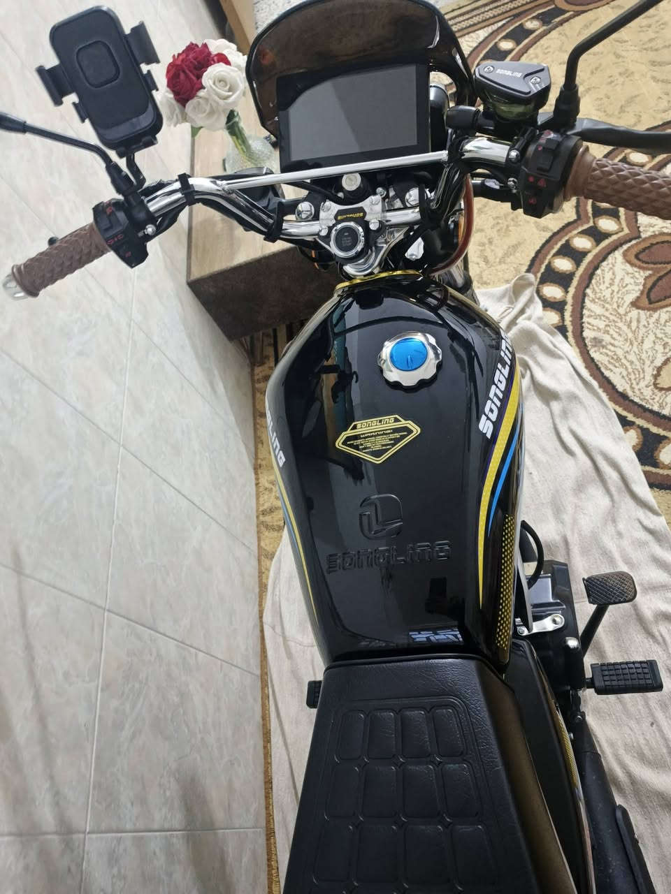 إسلام عليكم دراجة سونلنك ايراني  2026 زيرو مكينة 200 سيسي صالهة سبوع أو نص طالعا منلمعرض بصمتين وسويجن تشغيل عن بعد قفل أو فتح جهاز إنذار في حال السرقة أو أحد يتقرب آلهة قفل ستيرن أو قفل التاير الخلفي شاشة دراجة خير من الله السعر 1000000 مليون أو بيهة مجال مكاني بغداد منطقة الثعالبة للاستفسار ***********
