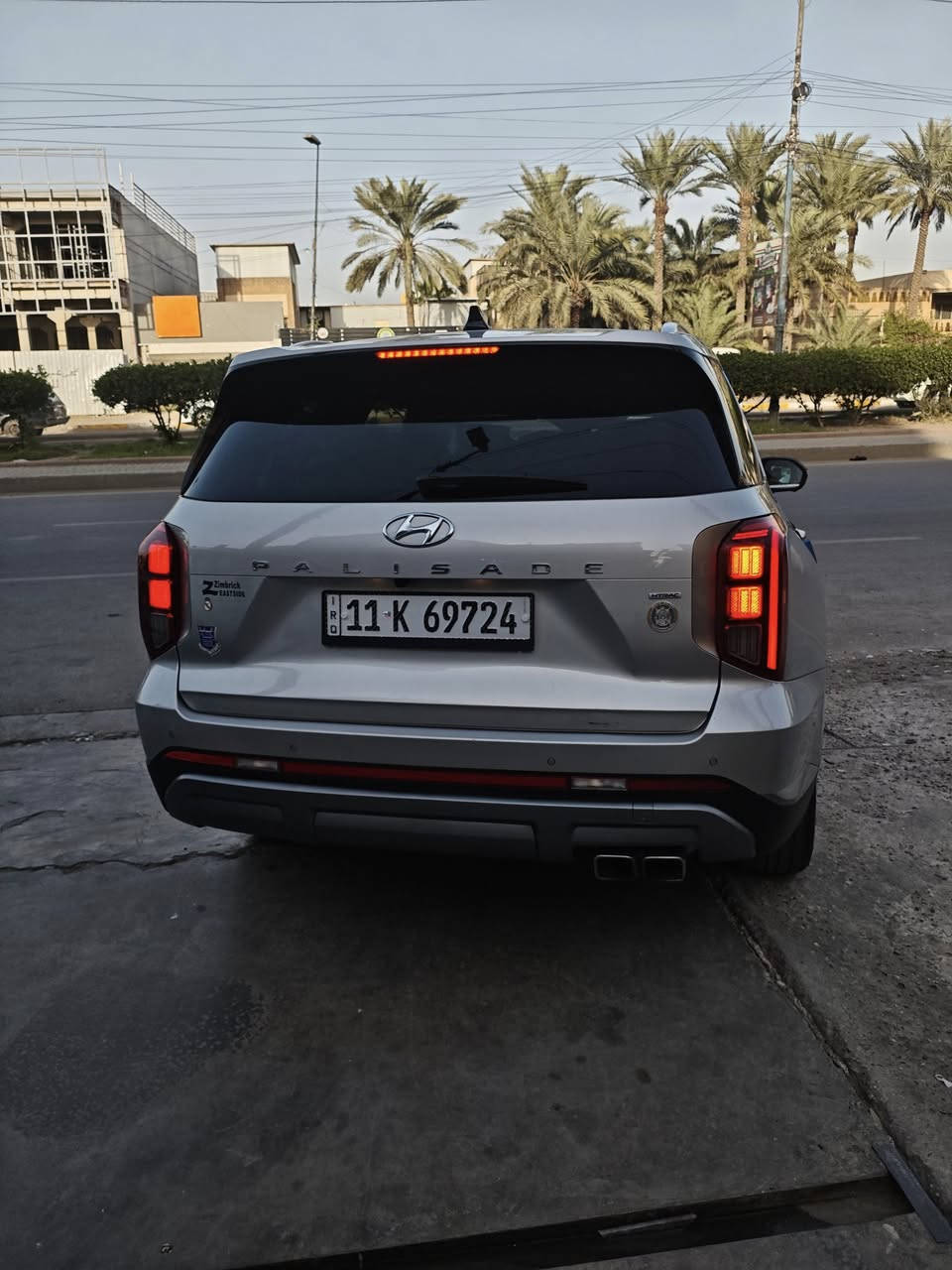 بلاسيد موديل 2023 وارد امريكي صور الحادث موجودة، رقم الموبايل: ***********
الموصفات : 1 - بصمه و تشغيل عن بعد

2 - فتحه بنورامه امامي 

3 - ساید بريك بصمه

4 - شحن هاتف لا سلكي

5 - تحديد مسار و کروز سرعه و شفتات ستيرن

6 - رادارات 360 درجه حول السياره 7 - نضام التحذير من السيارات و اي جسم اقرب من عند السياره

8 - نضام التوقف الذاتي

9 - نظام اوتو auto hold 10 - نظام الاطفاء الذاتي عند التوقف التقيل صرف الوقود 11- منافذ USB امامیه و خلفيه في المقاعد

12 - كشنات ستار كهربائي و تدفئه کشنات

13 - تبريد مرکزي

14 - ماوس تغير وضعيات القياده

15 - دعم ar play

16 - سبعه راكب كشنات VIP منفصل

17 - جنطه شفط كهربائي

18 - لايتات زنود LED

فولل مواصفات

سونار موجود وفحص كامل.
