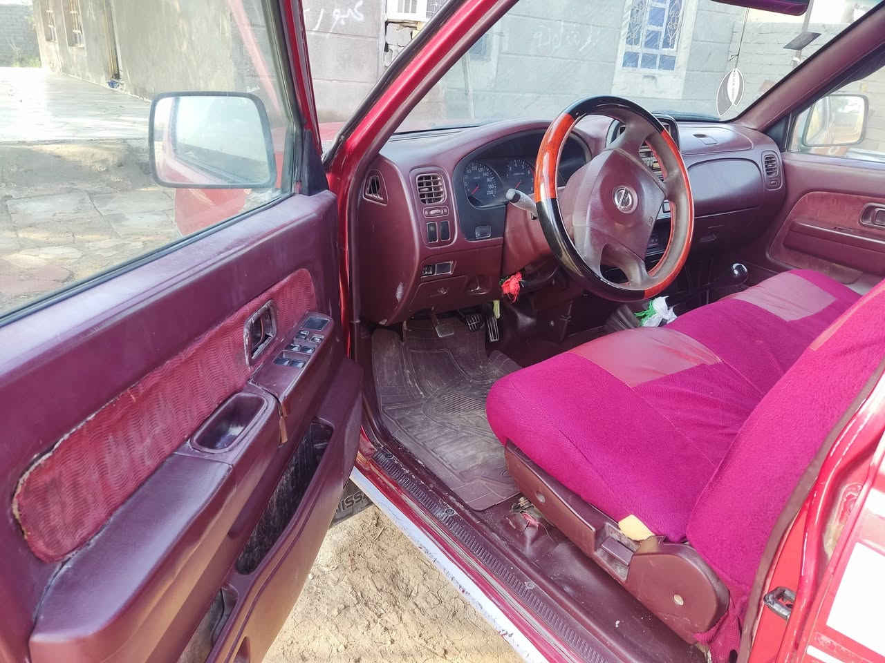 اسلام عليكم نيسان مديل 2009مكفوله كامل مواصفات تحويل ثاني يوم رقم انكليزي للستفسار الااتصال على الرقم ***********  ***********المكان ذي قار سوق الشيوخ
