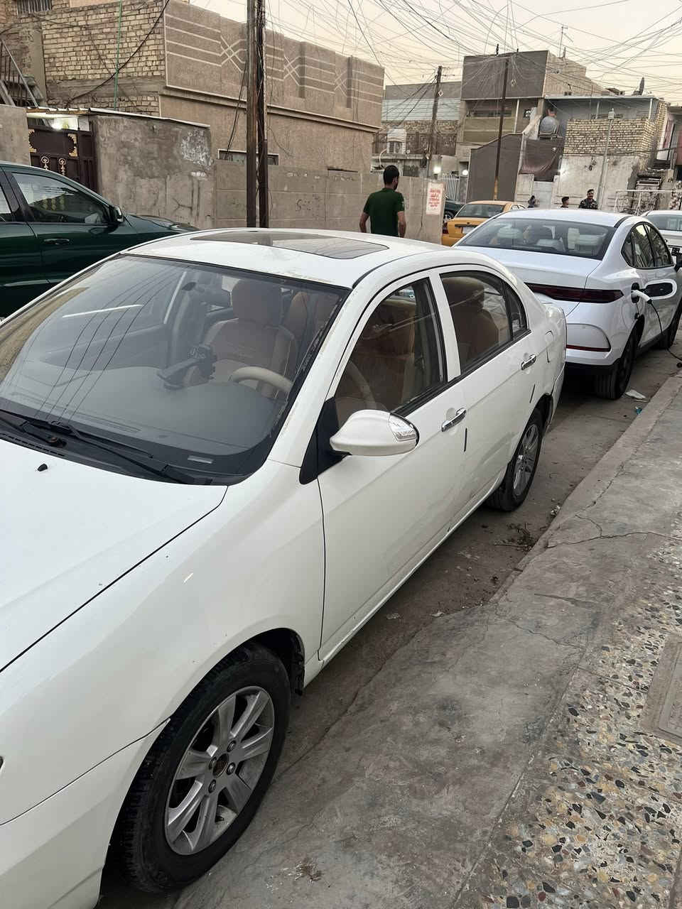 ليفان 620 محور كير ومكينة كورلا
بيها ضربة بالنيد والباب خلف الصدر وراجعة على البارد 

السعر ٥٥

العنوان بغداد الشعب 

***********
