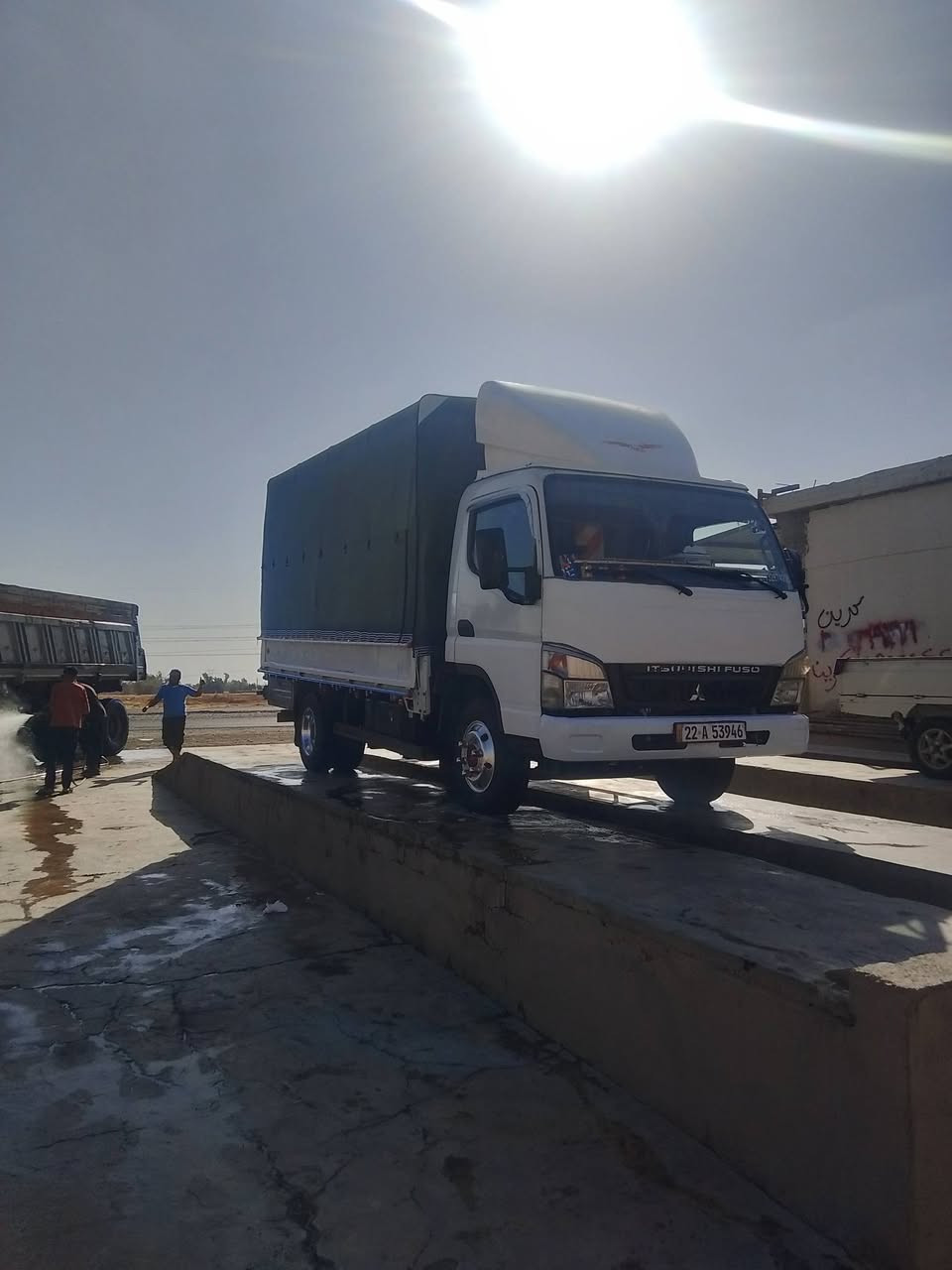 السلام عليكم كنتر الفين 2007مكفوله من الضربه والصبغ مكفول كير ومكينه وكسن وشاصي تخم تاير برجستون جدد تبريد شغال سياره جاهزه الخير رقم دولي جادر جديد ثلاجه جديده وياله كروم مكان السياره بغداد مدينه الصدر ***********.  حته ذا مراوس مديل حدث ونطي فرق
