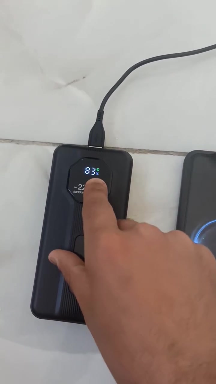 السلام عليكم شباب عندي باور بانك وكاله حصرية خاصة بيه بحجم 20.000 و50.000 حقيقي مع ضمان 3 اشهر وشاحنه مالسيارة بحجم 22.5 واط حقيقي كل منتجاتي تدعم الشحن السريع مع حماية الهاتف في حال وجود خلل كبل يفصل الشحن
لتفاصيل اكثر *********** 
توصيل موجود 
السلام عليكم شباب عندي باور بانك وكاله حصرية خاصة بيه بحجم 20.000 و50.000 حقيقي مع ضمان 3 اشهر وشاحنه مالسيارة بحجم 22.5 واط حقيقي كل منتجاتي تدعم الشحن السريع مع حماية الهاتف في حال وجود خلل كبل يفصل الشحن
تفاصيل اكثر ***********
