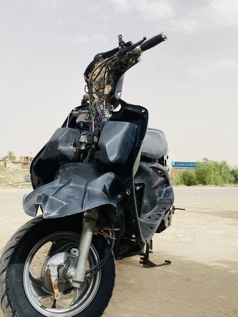 السلام عليكم للبيع دراجة فراشة  مرتبة جدًا، استعمال نظيف وراحة بال 
المكينة مامفتوحة أبد وكالتها،  بس عوزهة كفرات حسب رغبتك والباقي كله تمام شغال  
دراجة تخدم وتتحمل وما تشتكي منها، الي يدوّر النظيف يعرف قيمتها : للتواصل خاص أو واتساب : ***********
