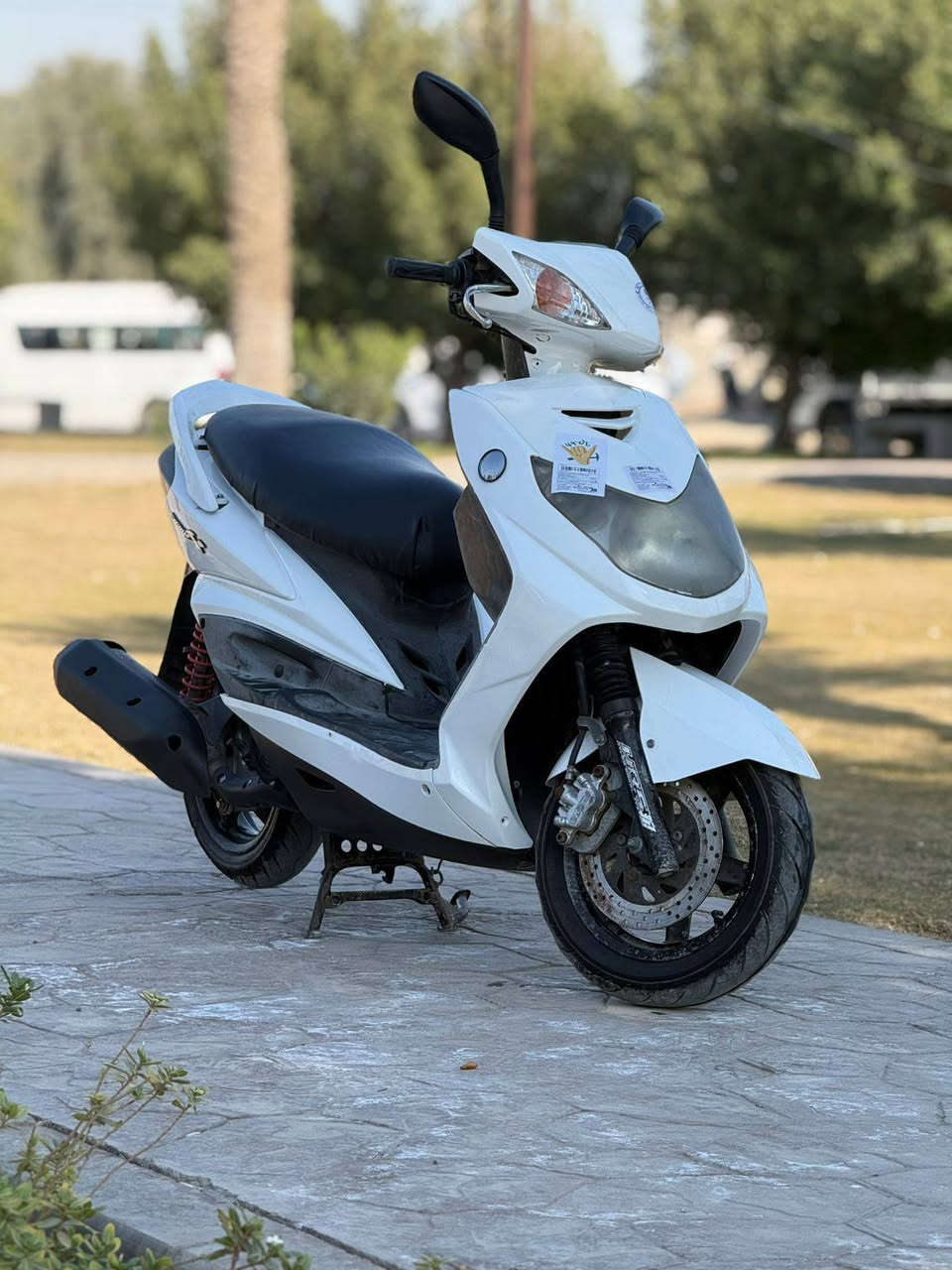 سلام عليكم ✋سكنس فحل نوزل خطين دراجه جديده ونضيفه كهربايات 💡كلهه شغاله مابيهه نقص برغي لاتنقيص لاتبخير لانضوح جيب وياك فيتر 👨🏻‍🔧قفل جنطه قفل ستيرن سويجات🔑 ثنين مكينه خرسه متنسمع شلعه معدل المكان 🏠 بغداد البياع السعر 750وبيهه مجال حك الجييه 📞***********
