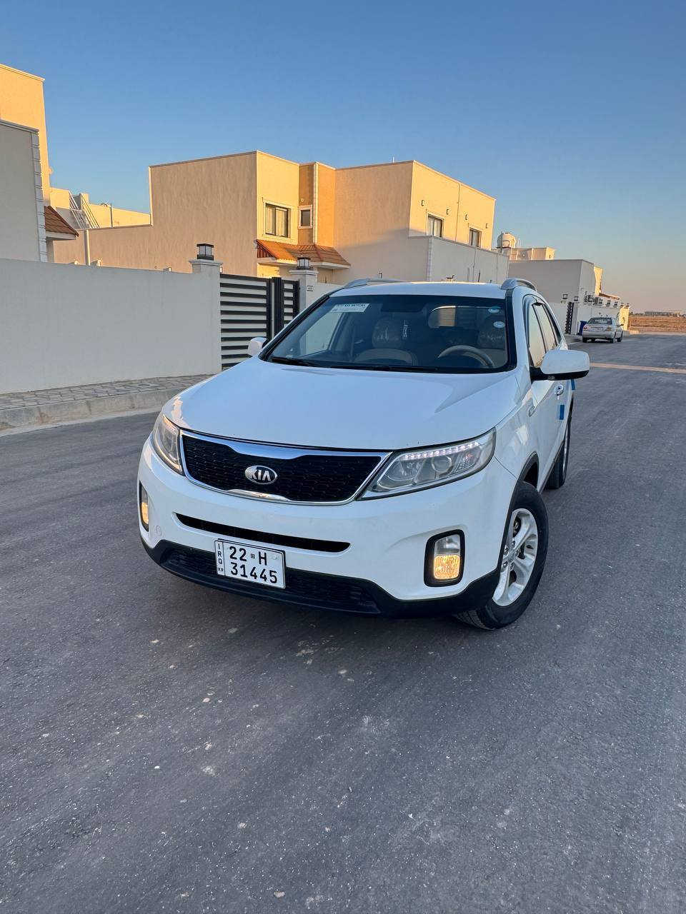 السلام عليكم للبيع كيا سورنتو 2014 خليجي محرك 4سلندر دوش مكفول من فتح ومن بخار السعر 128 رقم اربيل دولي بسمي سنويه وهزه جديده السياره بيه مكانات صبغ مكفوله من كلبه ومن تجيه مامفتوح بيه برغي  السياره جاهزه من كلشي محرك كير تبريد حداديه تخم تاير  7راكب دواخل بيجي 3قطع تبريد مكان السياره الديوانيه ***********
