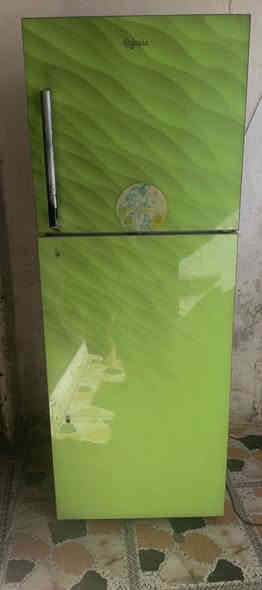 السلام عليكم ثلاجه للبيع حجم الكبير مكاني حله ثوره شرط النظافه  والثلج السعر 175 وبيها مجال بسيط هذا رقم تلفوني لا احد يجي خاص***********
